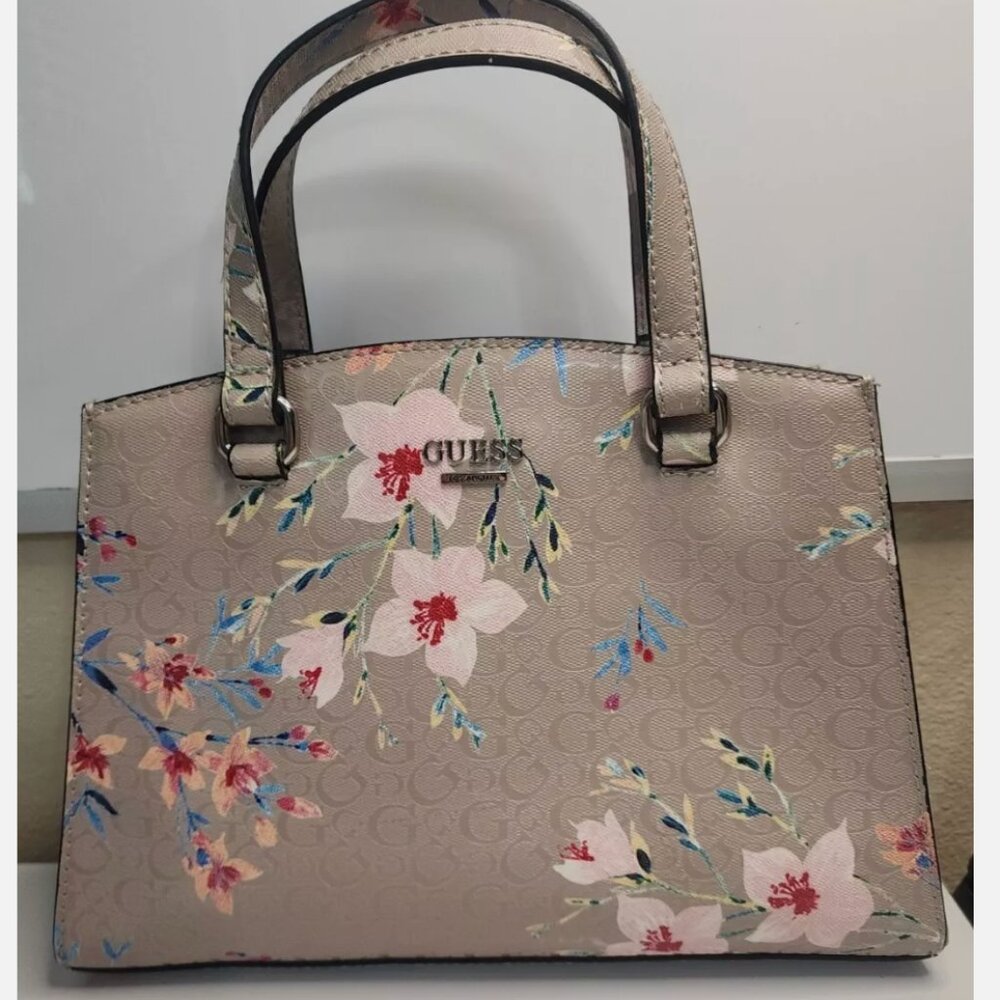 Guess Los Angelos Floral Beige  Pink Floral Pish Posh Purse